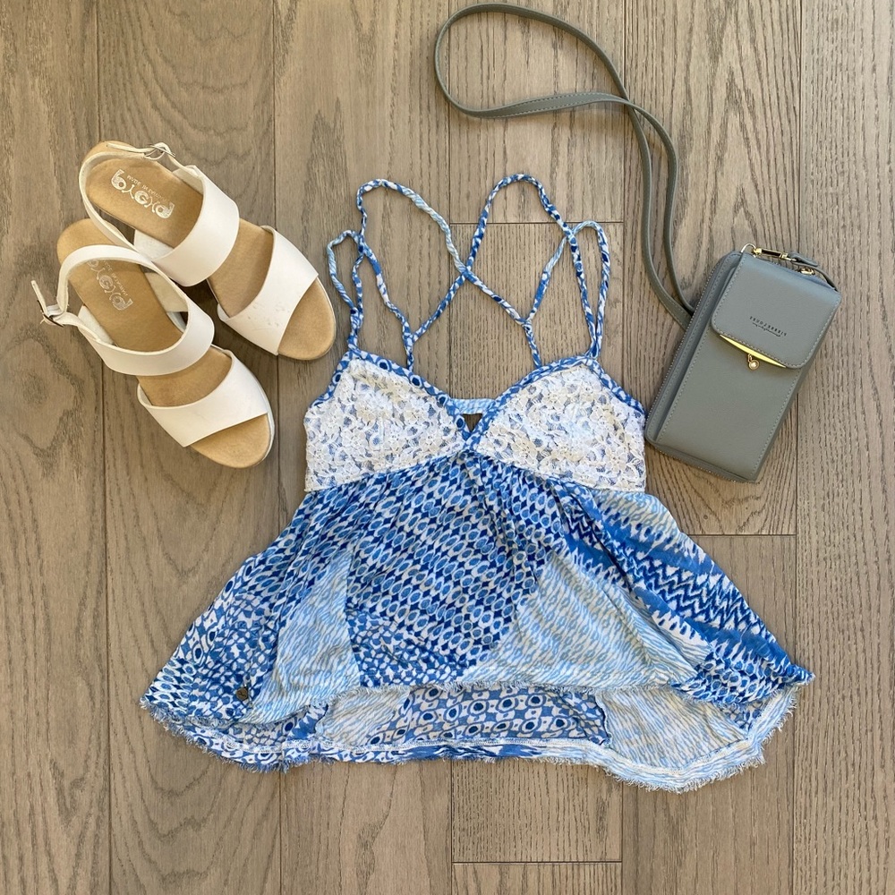 Hollister flowy tank top